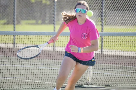 Webster City tennis squad sweeps Hampton-Dumont